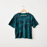 Studio Tee - Dottie in Faded Black & Evergreen