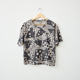 Studio Tee - Dottie in Faded Black & Stone